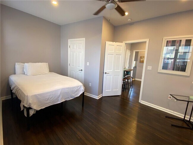 Building Photo - 2 Nicholas St