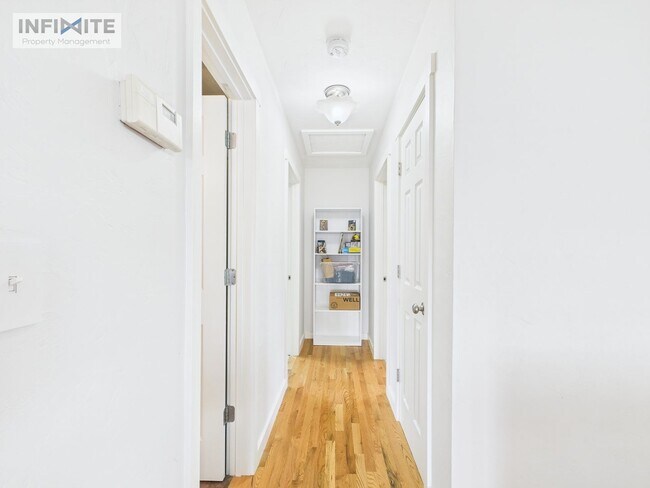 Building Photo - Great Four Bedroom!
