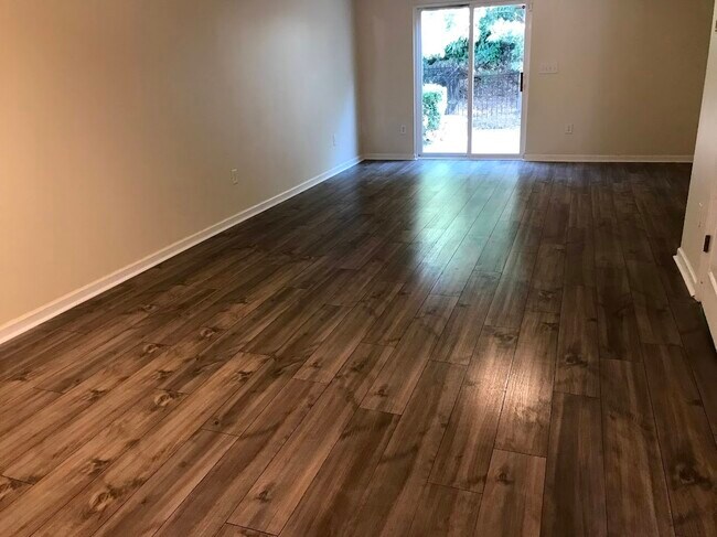 Building Photo - 2903 Berkeley Springs Pl