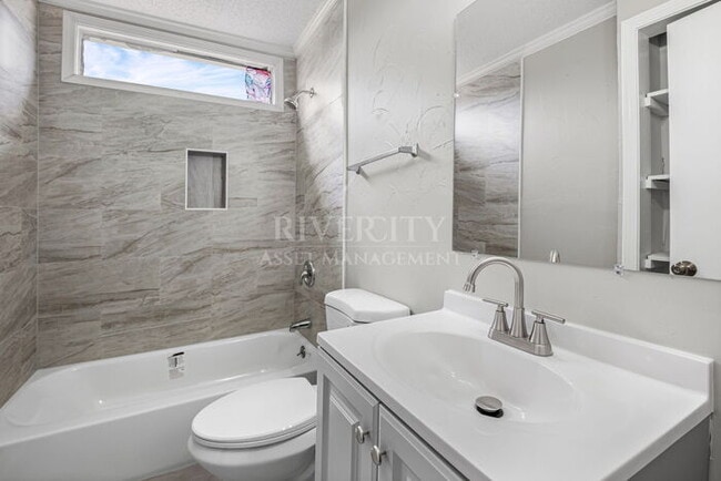 Building Photo - 42 Bonita Dr