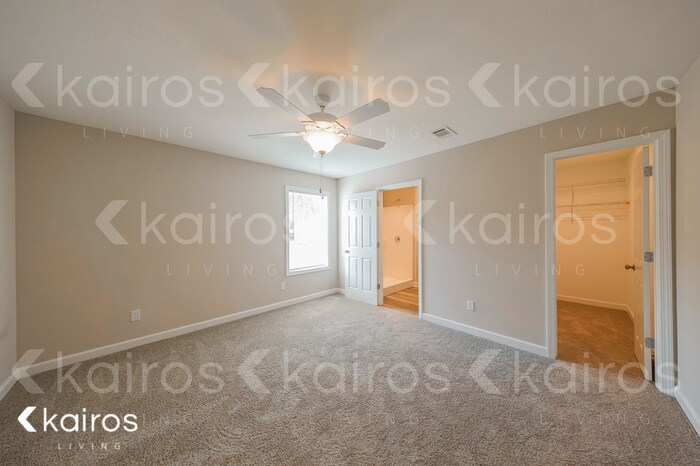 Building Photo - 1366 Maxwell Cir