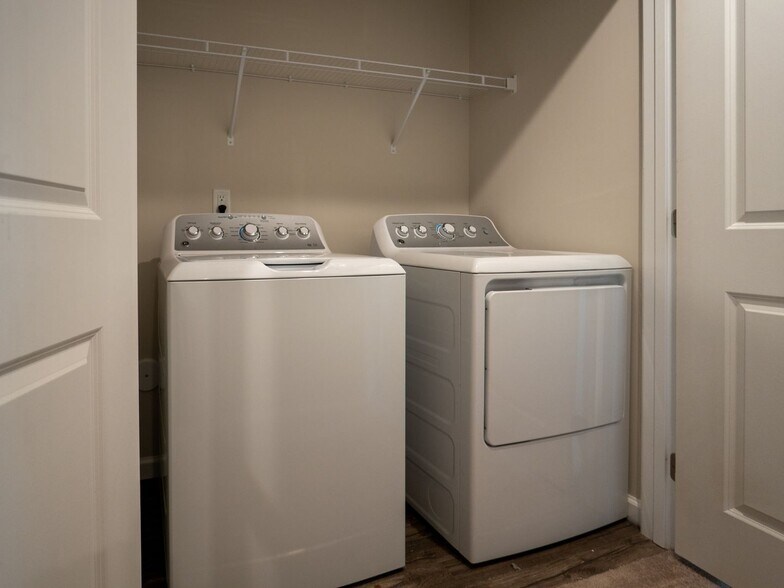 Washer/Dryer Room - 2611 McCurdy Trl