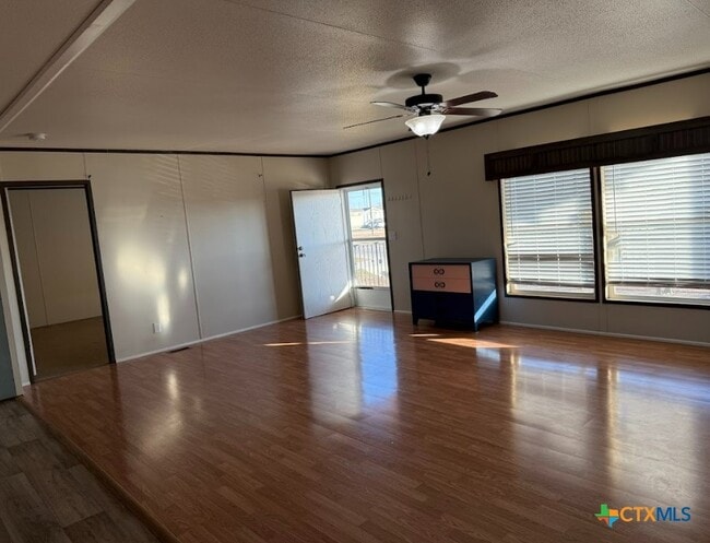 Building Photo - 386 Mallard Loop