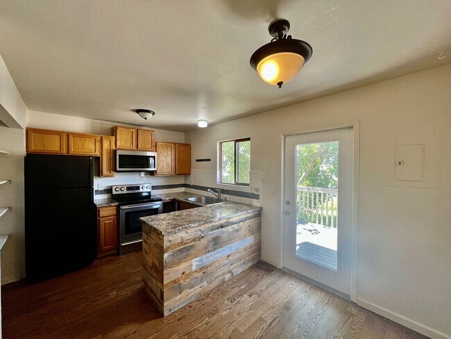 Building Photo - 1434 Territory Trail