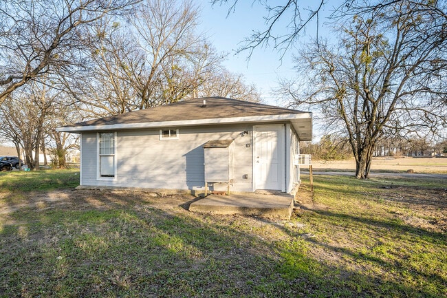 Building Photo - 514 Frazier St