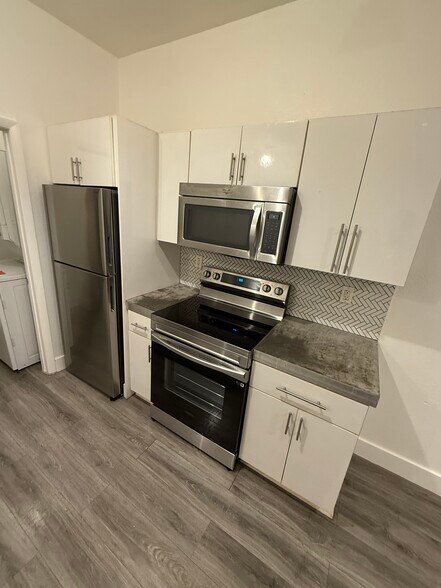 Building Photo - 445 NW 77th St