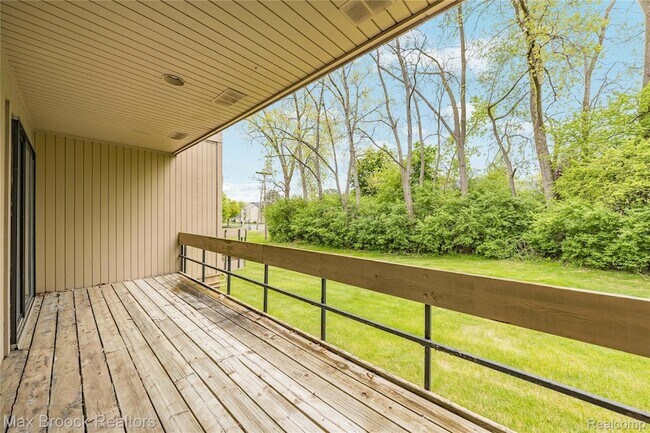 Building Photo - 7432 Azalea Ct