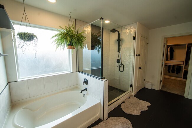 Building Photo - 2114 Reed Grass Way