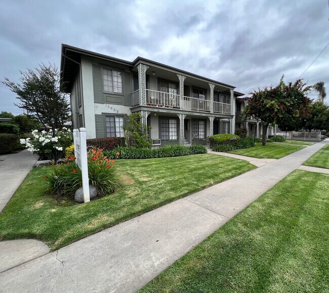 Building Photo - 15622 Pasadena Ave