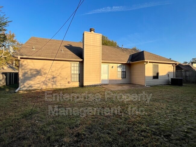 Building Photo - 2559 Broad Ave