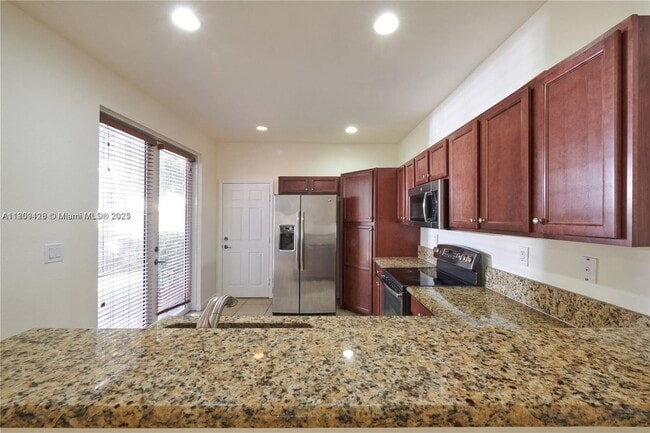 Building Photo - 9365 SW 171st Ct