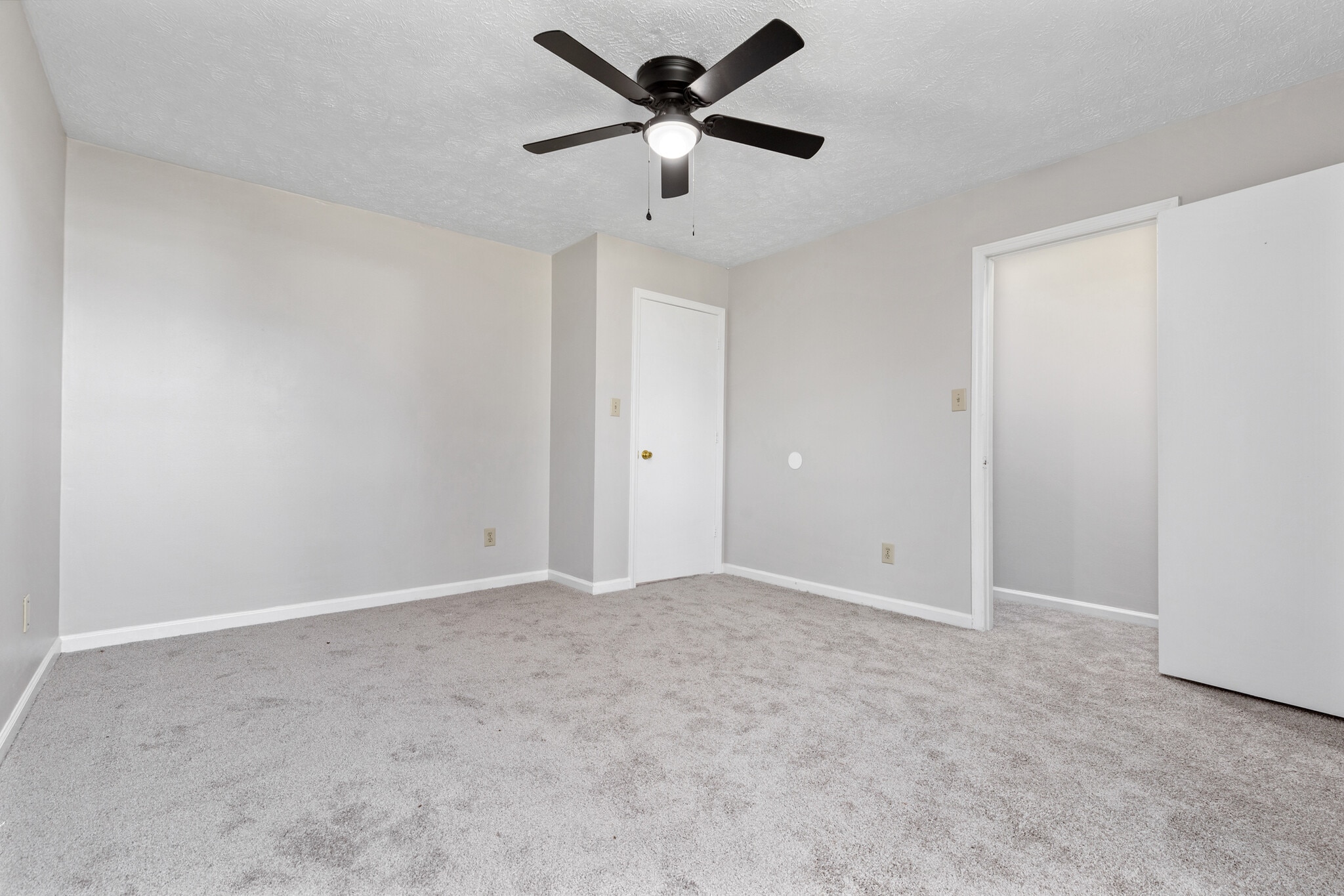 Building Photo - 5902 Aftonshire Dr