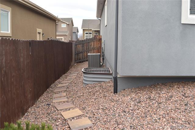 Building Photo - 7941 Barraport Dr