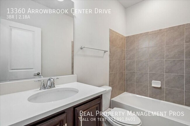 Building Photo - 13360 Arrowbrook Centre Dr