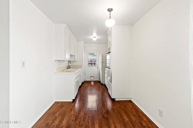 Building Photo - 3341 Porter Ln