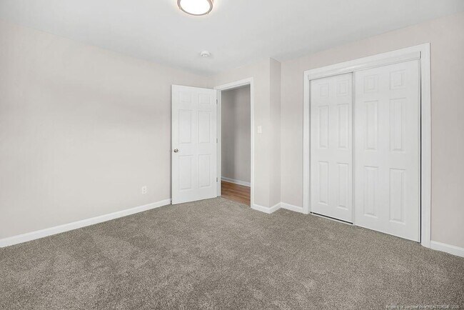 Building Photo - 4066 Hummingbird Pl