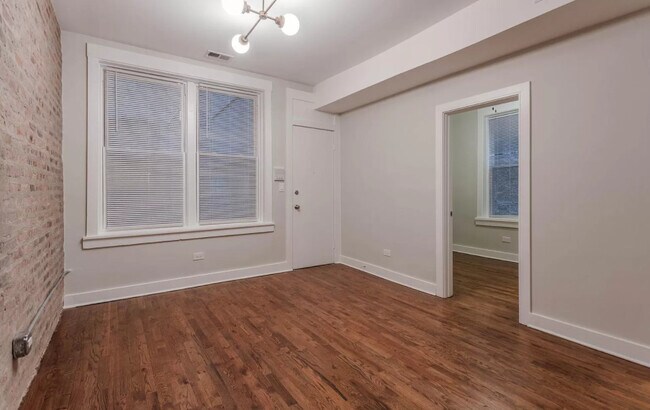 Building Photo - 1420 N Talman Ave
