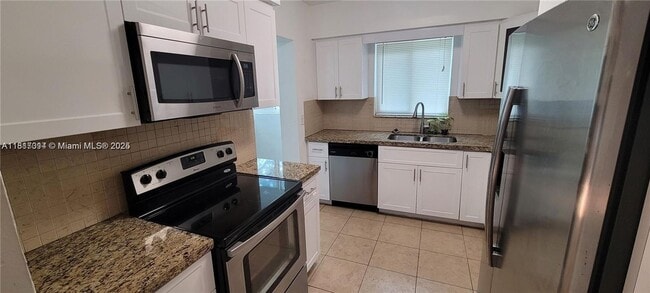 Primary Photo - 15110 NE 9th Ct