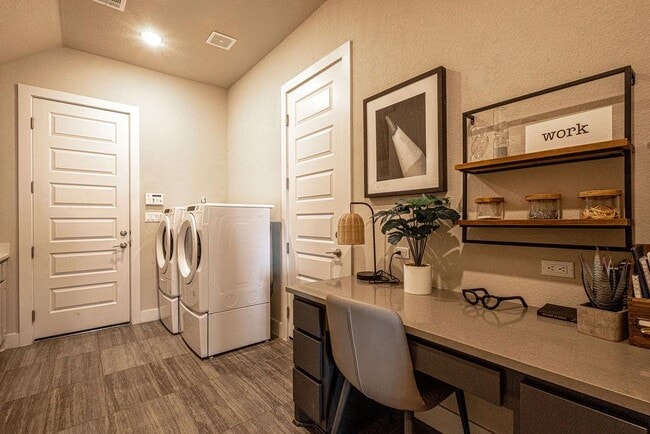 Building Photo - 217 Northcrest Dr