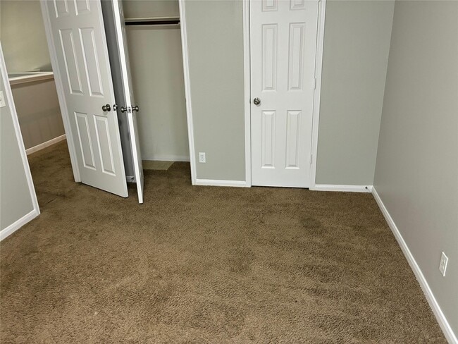 Building Photo - 3006 Fort Stockton Dr