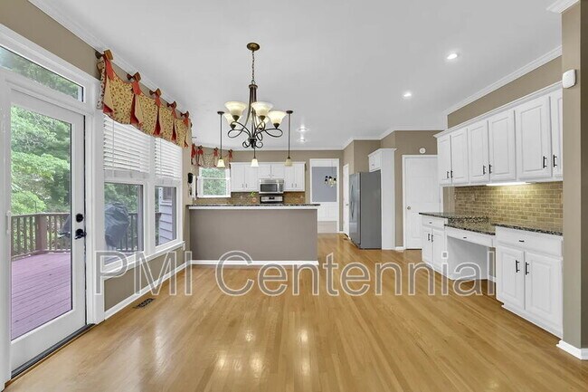 Building Photo - 120 Creekside Park Dr