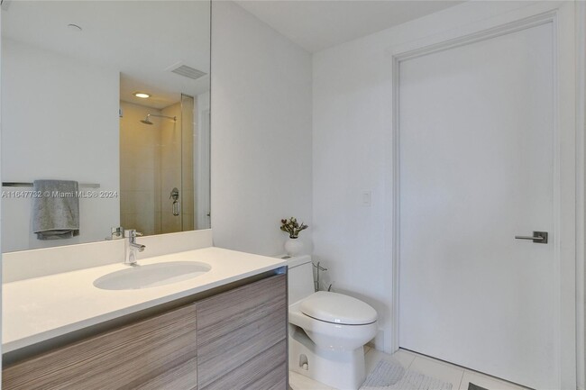 2nd Bathroom - 121 NE 34th St