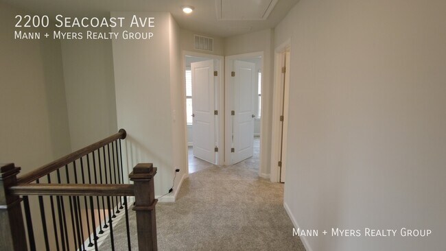 Building Photo - 2200 Seacoast Ave