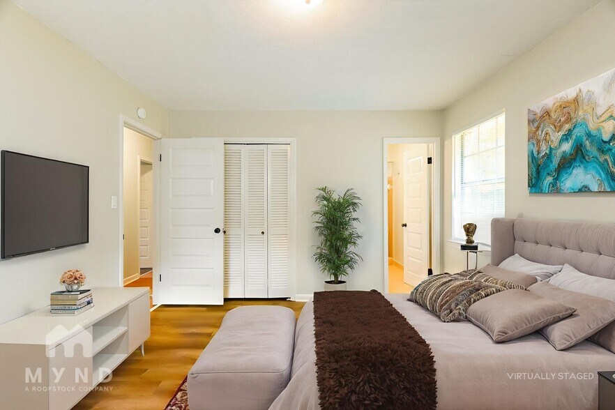 Building Photo - 320 Navajo Pines Dr