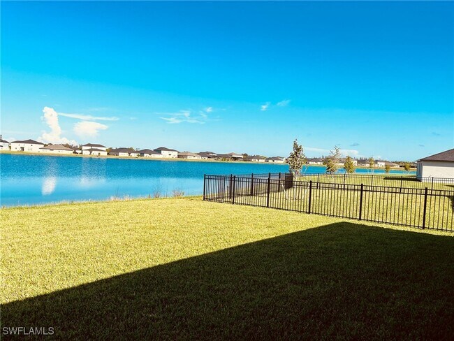 Building Photo - 17603 Paradiso Wy