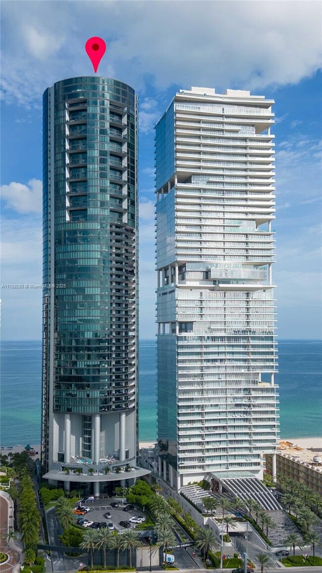 Building Photo - 18555 Collins Ave