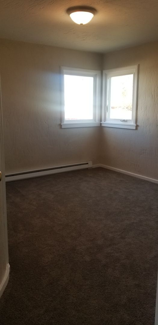 Building Photo - Very nice 1 bed 1 bath house on Columbia