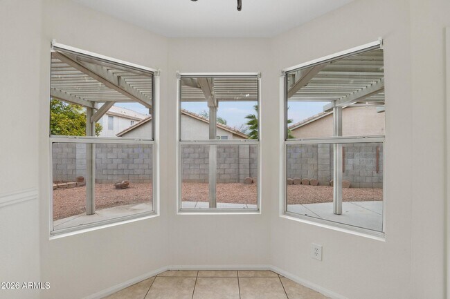 Building Photo - 15661 W Hammond Dr