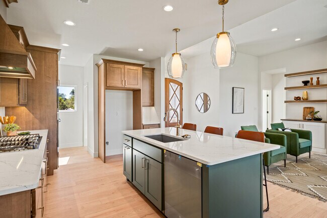 Building Photo - 2805 Easley Cabin Cir