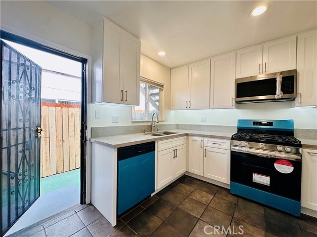 Building Photo - 4918 Tujunga Ave