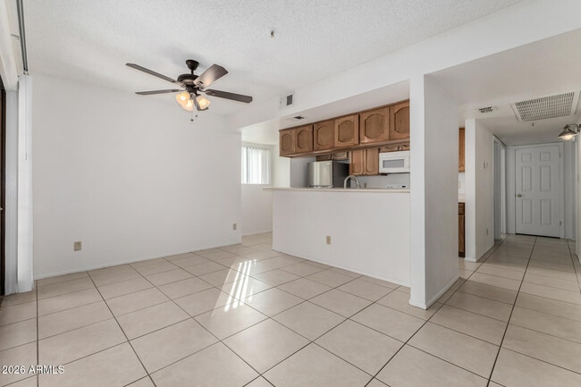 Building Photo - 7510 E Thomas Rd