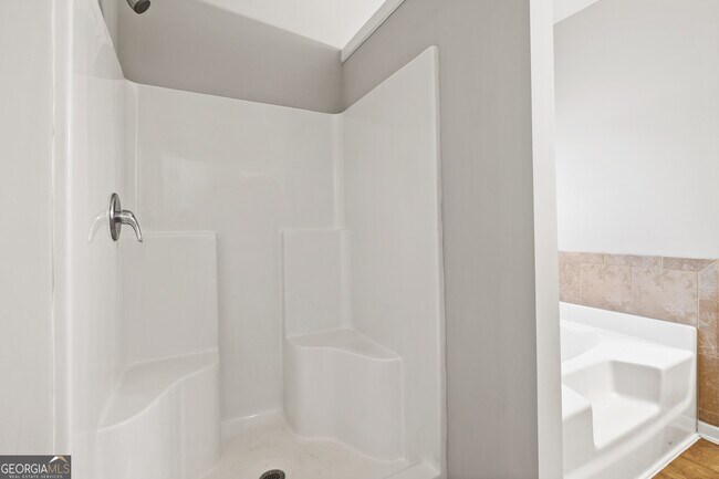 Building Photo - 5884 Little River Rd