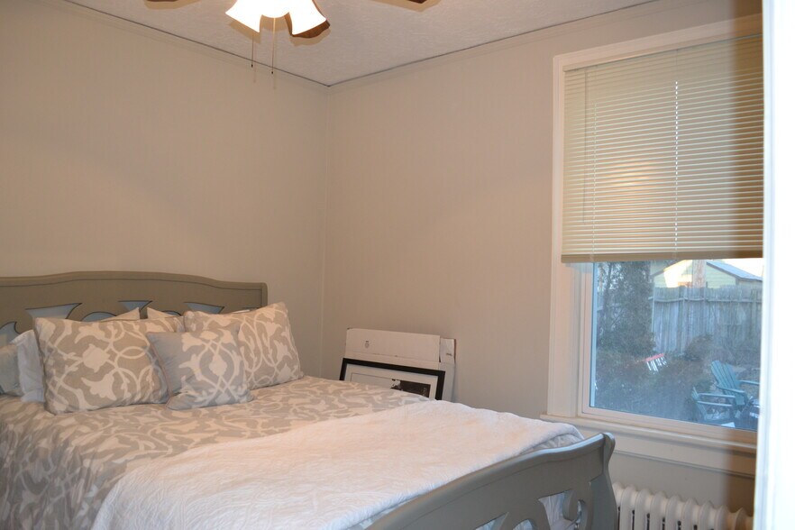 Center Bedroom - 2520 N Frederick Ave