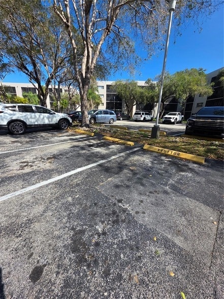 Building Photo - 8600 SW 133rd Avenue Rd