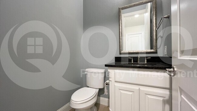 Building Photo - 7005 Golf Club Dr