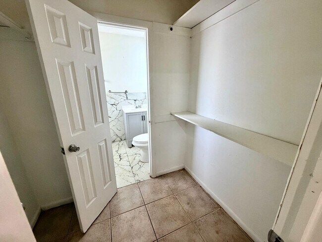 Building Photo - 5730 NW 27th Ct