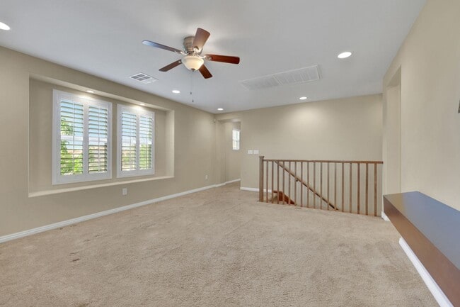 Building Photo - Southern Highlands: Spacious 4-Bedroom Home in a Gated Community with Upstairs Loft, Private Back...