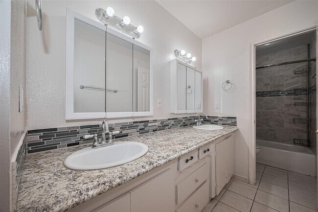 Building Photo - 9711 Mackworth Dr