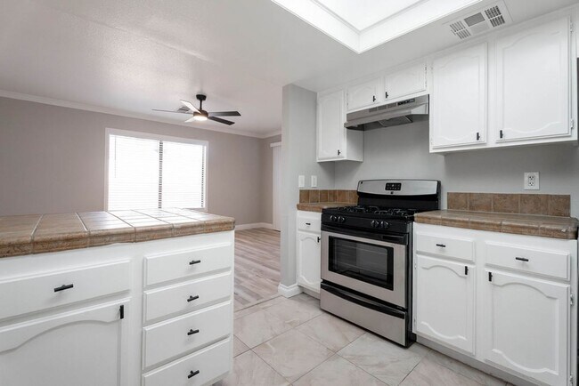 Building Photo - 5055 Stormy Cir