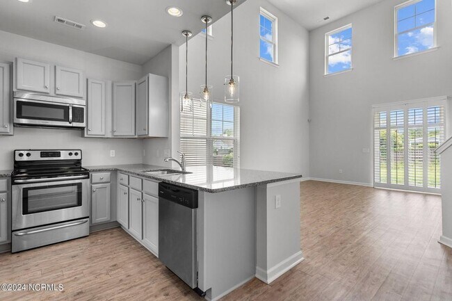 Building Photo - 7334 Chipley Dr