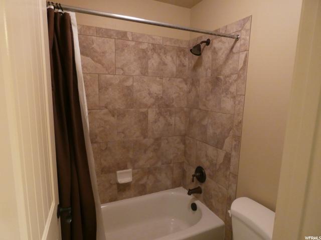 Building Photo - 3080 N CREST DR