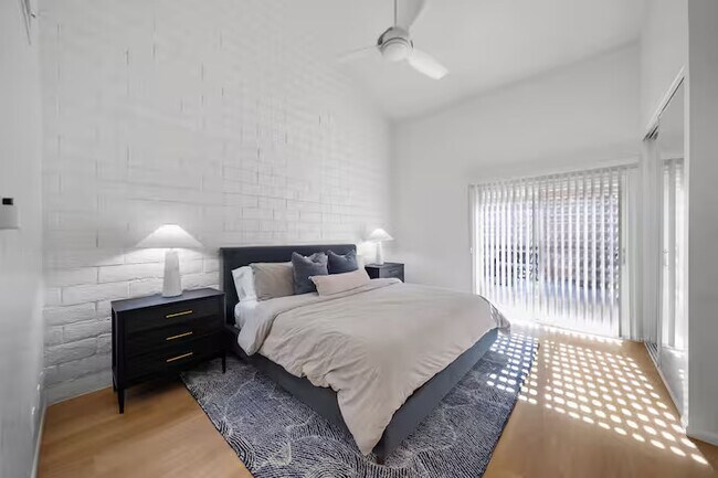 Building Photo - 2718 Nectarine Ave