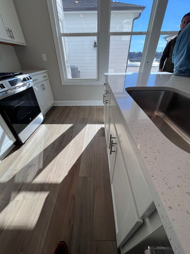 Building Photo - Townhome in Swann's Bridge