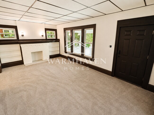 Building Photo - 1007 Delia Ave