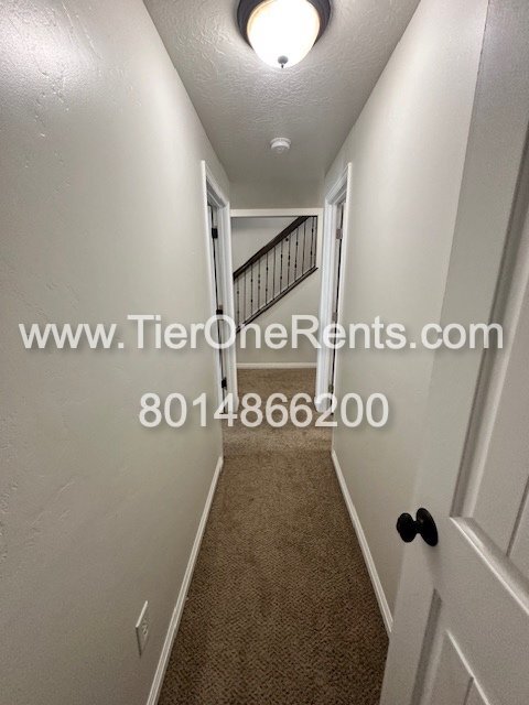 Building Photo - This property offers a NO DEPOSIT option available for qualified renters!