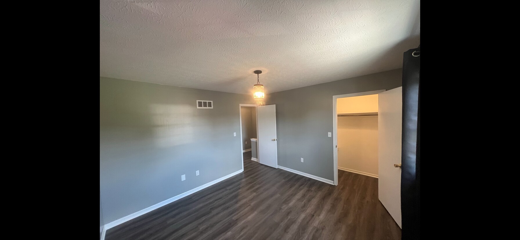 Master bedroom - 228 N Yencer St